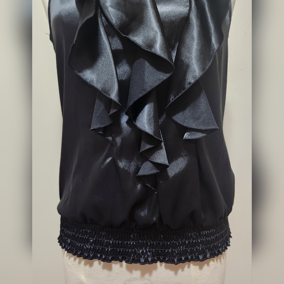 Black ruffle back bow tie haulter top - Picture 6 of 8